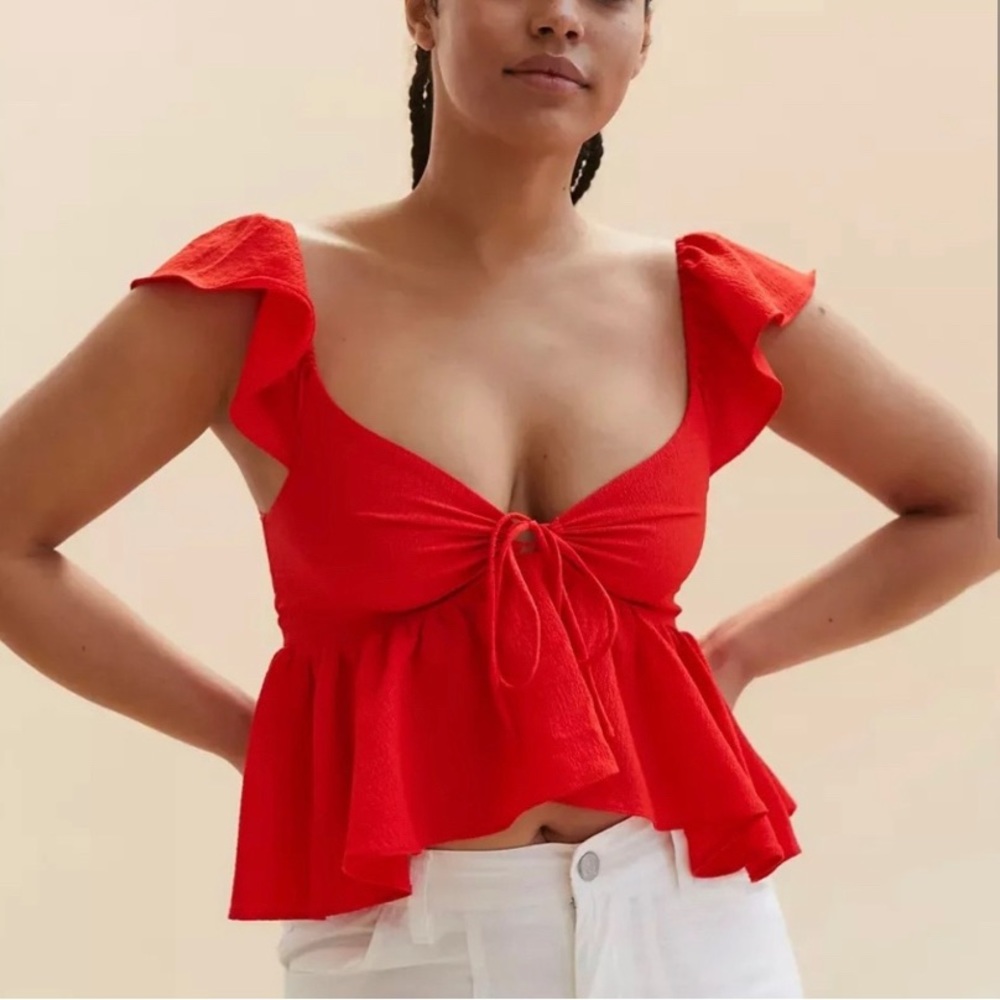 ISO- URBAN OUTFITTERS SIERRA KEYHOLE TOP